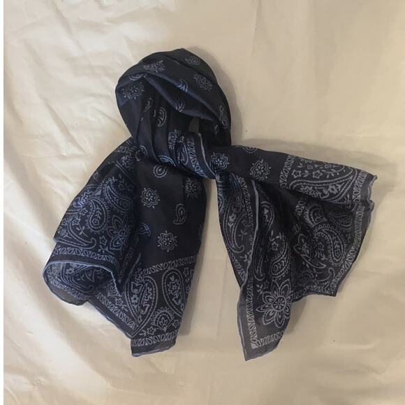 ROBERT TALBOTT Fine Silk Scarf Printed in Italy  - Blue - Semi Sheer - Picture 7 of 7